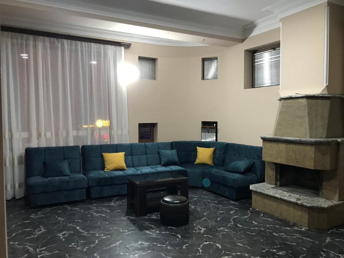 Rostus Hotel Tbilisi Exterior photo